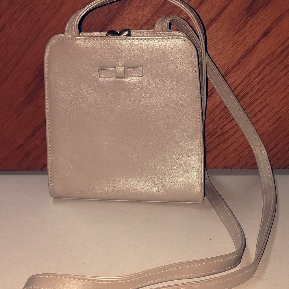Echo Cross Body purse. Made in Italy.